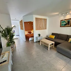 En Rez-de-jardin Baie Nettlé